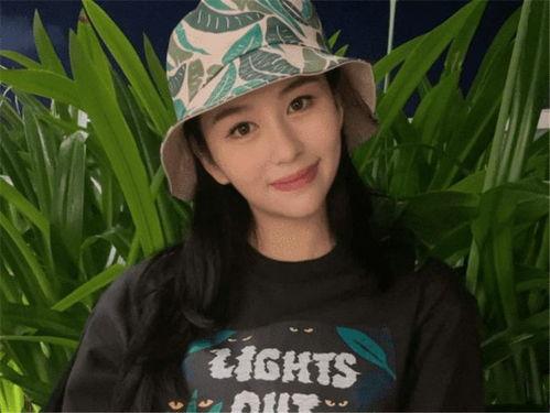 吃瓜娱乐妹,揭秘娱乐圈幕后故事，带你领略明星真实生活