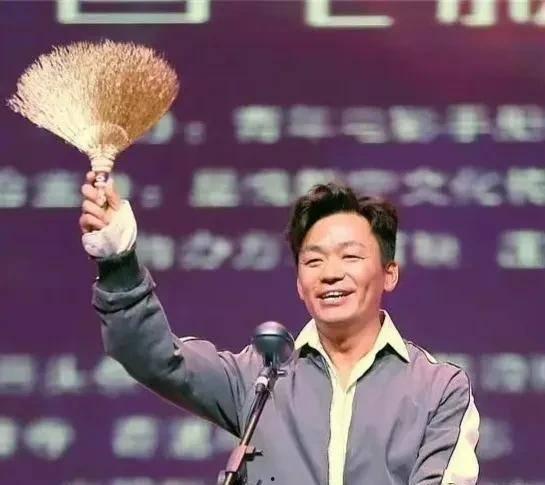 娱乐圈吃瓜小料的危害,揭秘其潜在危害与反思