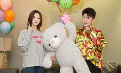 为了吃瓜我进了娱乐圈,我的娱乐圈奇幻之旅