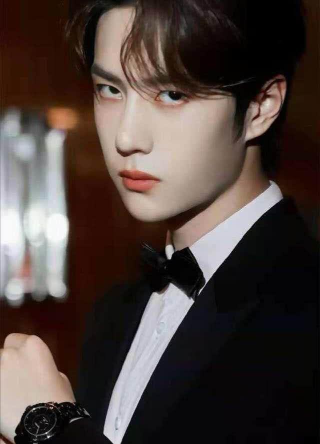 明星娱乐圈吃瓜博君一肖,娱乐圈的甜蜜瓜田，明星们的甜蜜互动揭秘