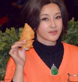 娱乐圈里的瓜怎么吃,教你如何品鉴娱乐八卦